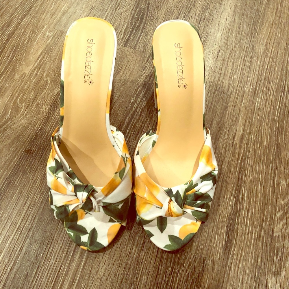 Lemon heeled sandals